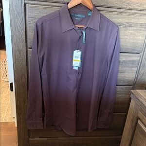Perry Ellis Men's Plum Long-Sleeve Dress Shirt